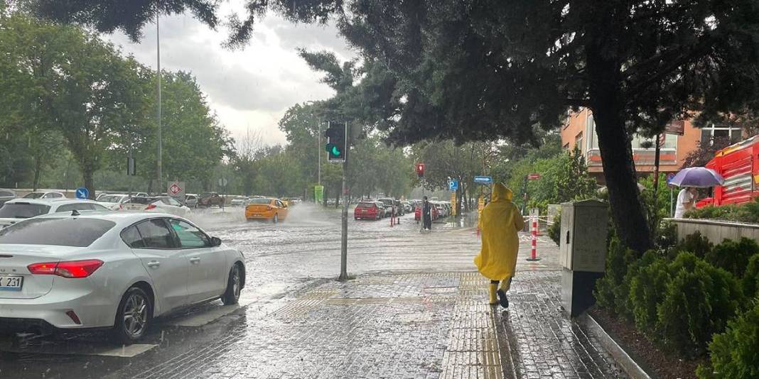 Ankaralılar gri havaya hazır olun! Sıcaklık bir anda düşecek, gök gürültülü sağanak bastıracak! 2